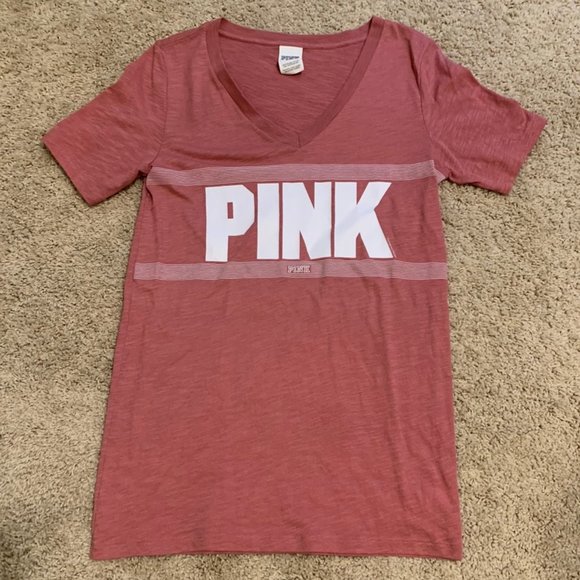 PINK Victoria's Secret T-shirt - Picture 1 of 2